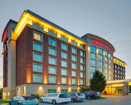Drury Inn & Suites Grand Rapids Hotel di Cascade