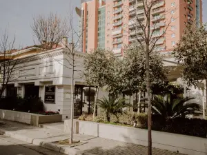 Green House Hotel & Restaurant