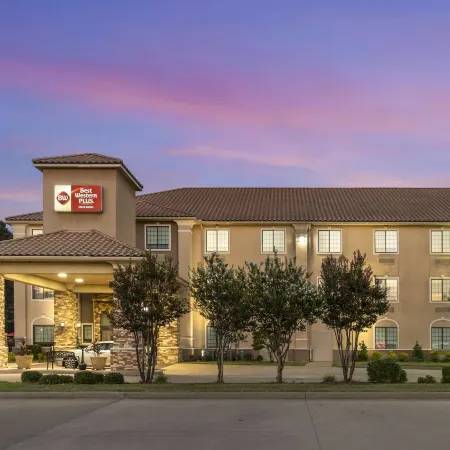 Best Western Plus Crown Colony Inn Suites