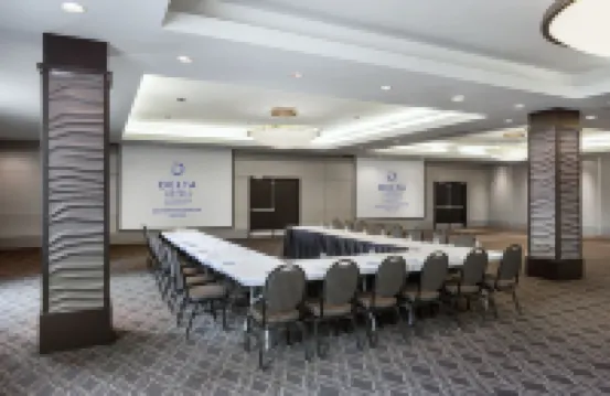 Delta Hotels Edmonton Centre Suites