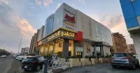 Qasr Lazurd Hotels near Jafaly Mosque