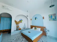 Santorini Villa Cam Ranh Hotels in Cam Ranh