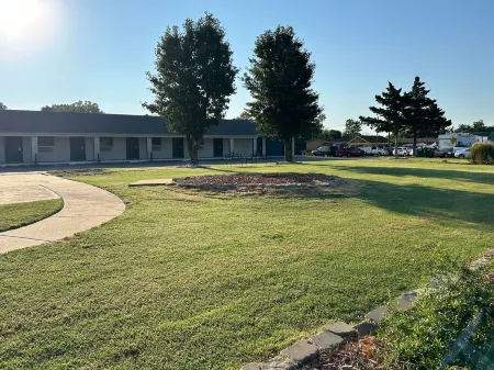 Motel 6 Ponca City, OK