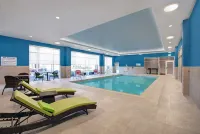 Hampton Inn & Suites by Hilton Watertoo St. Jacobs Hotels in Woolwich