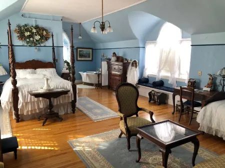 Marshlands Inn Отели в г. Амхерст