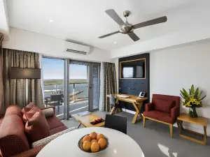 Oaks Darwin Elan Hotel