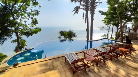 Edge Resort, Yogyakarta Отели рядом с достопримечательностью «Obelix Sea View»