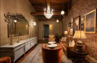 Hotel Cleo, Knoxville Downtown, a Tribute Portfolio Hotel - Barer
