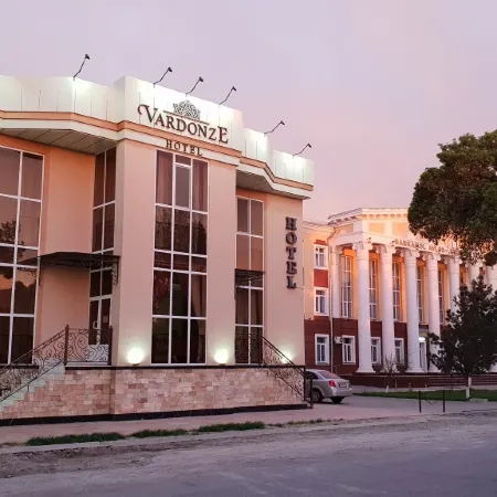 Vardonze Отели рядом с Международный аэропорт Бухара
