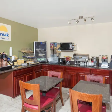 Days Inn by Wyndham Springfield
