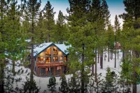 Coyote Moon by AvantStay Cabin WSauna Mins from DT Truckee NorthStar