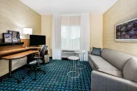 Fairfield Inn & Suites Van Canton Area - parking