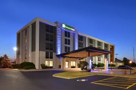 Holiday Inn Express Rochester - University Area Отели в г. Monroe County