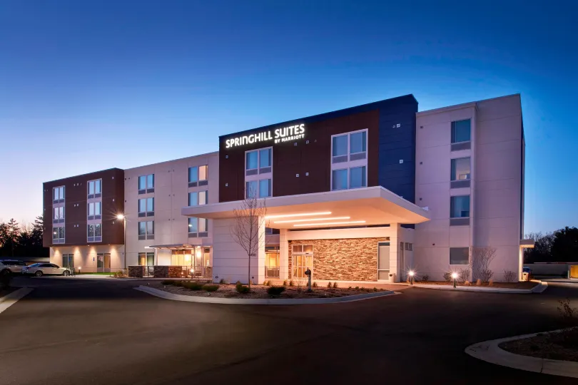 東蘭辛大學區SpringHill Suites酒店