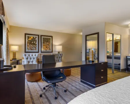 Hampton Inn & Suites Columbus Hotels in Columbus