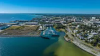 Tranquil! Amazing! Immaculate! Unique! Downtown!10 stars! Dock your boat!!