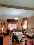 King Bed, Shared Bath, Sitting Room or Full-size Bed in Historic Victorian Inn