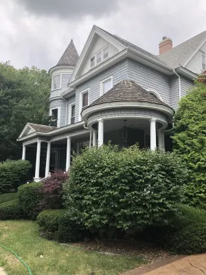 1895 Grand Victorian Lady 4 Bedrooms 3 Baths Lush Gardens Pet Friendly Gorgeous! Hotels in Washington