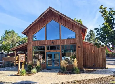 The Tumalo Guest House - Centrally located for all Central Oregon Activities! Hotels near Staples