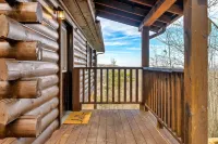 Romantic Couples Getaway-5 Min to the Pkwy-Hot Tub-20 Min to Gsmnp-Pet Friendly!
