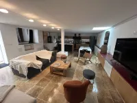 Maison de Ville T4 Hotels in Balaruc-les-Bains