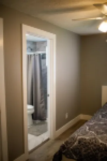 Holland Suites, Suite #4