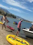 Twin Lakes Event Beach House w Use of 4 Kayaks Quasi Farm Ducks, Chicken Goats