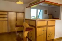 Sea view, flat for 4 people, free wifi Hotel a Crozon