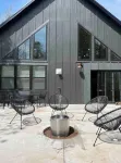 Lou's Lodge