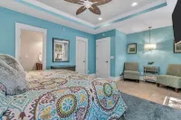 North Beach Resort- Fresh Clean Home- Walk to Ocean, Resort Pools, Lazy River!