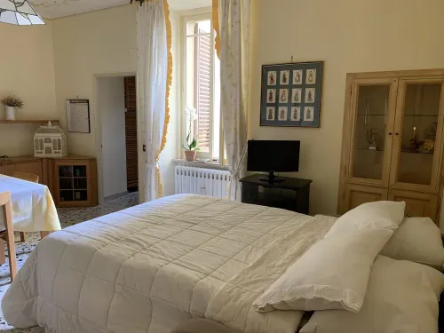 Charming apartment with fireplace in the center Hotels in Spoleto