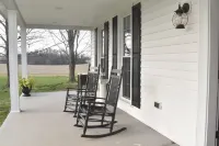 Mammoth Cave-Game Room-Buc-ee’s-Mint Casino-6 Beds-Stocked- Wifi-StockedFirepit!