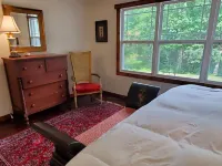 Peaceful Mountaintop Cottage Hotels in Tracy City