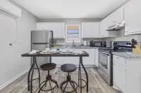 The Suite Spot 5 - minutes from casinos