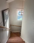 9 MINUTE WALK TO THE BEACH; BEAUTIFULLY DECORATED; GREAT SIDE-STREET LOCATION