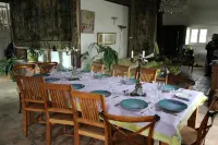 3000 sq f, in the old  Saumur city , along the Loire river. Charm & great views