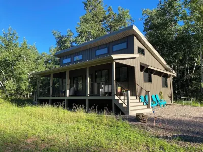 Deadwood Two Bit Cabin on the Creek