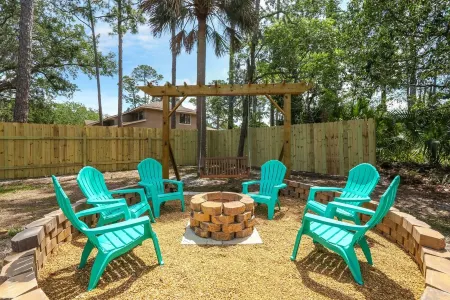 Unique A-Frame Heated pool & Firepit