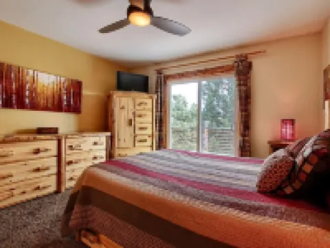 Fawn Haven Cabin Bailey Colorado Huge Deck with View and 1 Acre Fenced Dog Run Hotels in Bailey