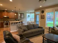 Work or Play 5B retreat.Great Location near Nike, 15mins to downtown Hotel a Cedar Hills