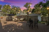 Hurricane Safe Haven Bungalow Near Armature Works Hotels in Tampa