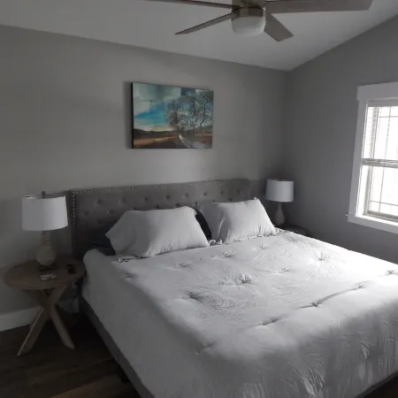 Downtown Charmer - Spacious 1 Bed 1 Bath  - Adventure Basecamp