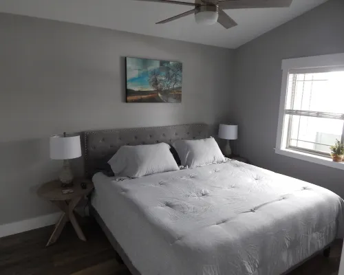 Downtown Charmer - Spacious 1 Bed 1 Bath  - Adventure Basecamp Hotels in Sandpoint