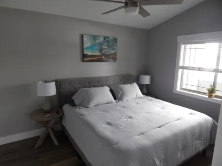 Downtown Charmer - Spacious 1 Bed 1 Bath  - Adventure Basecamp