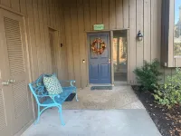 Beautiful Palmetto Dunes 3 BR Villa, Overlooks Golf Course  and Walk To Beach