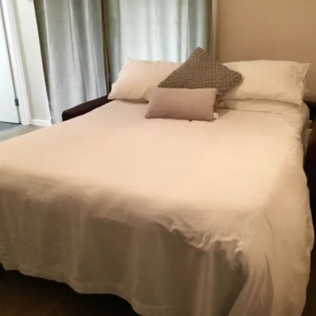 Great for couples + walk to cellar doors