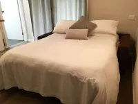 Great for couples + walk to cellar doors Hotels in Cessnock