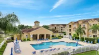 Spacious 4BR Condo with Pool / HotTub / Clubhouse in Davenport, FL.