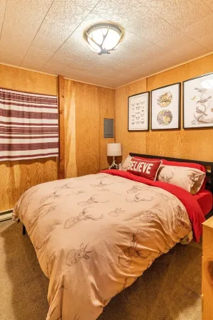 Moss Hollow Cabin in Poconos