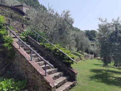 Rustic single house with exclusive swimming pool and large private garden Hotels near Pieve dei Santi Quirico e Giulitta